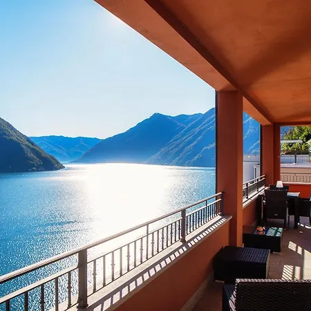 Rosso Sunset - By Myhomeincomo Apartman